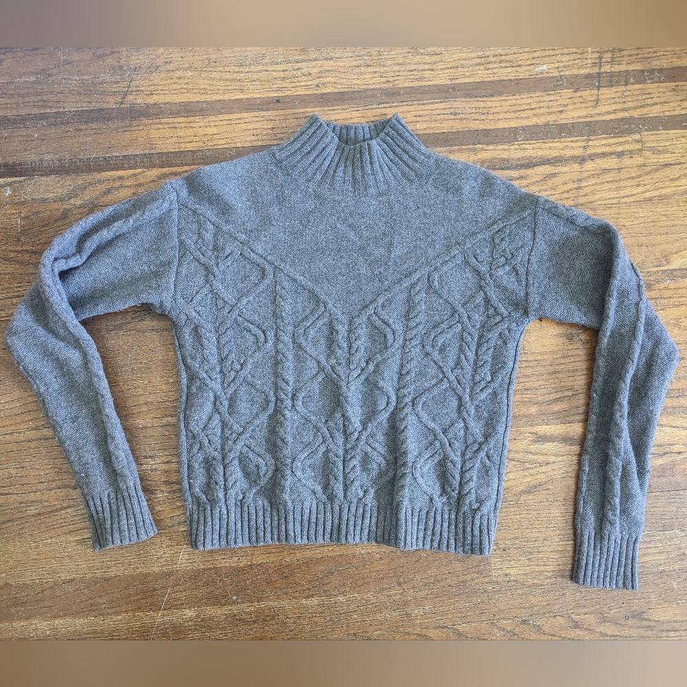 TNA wool crop sweater